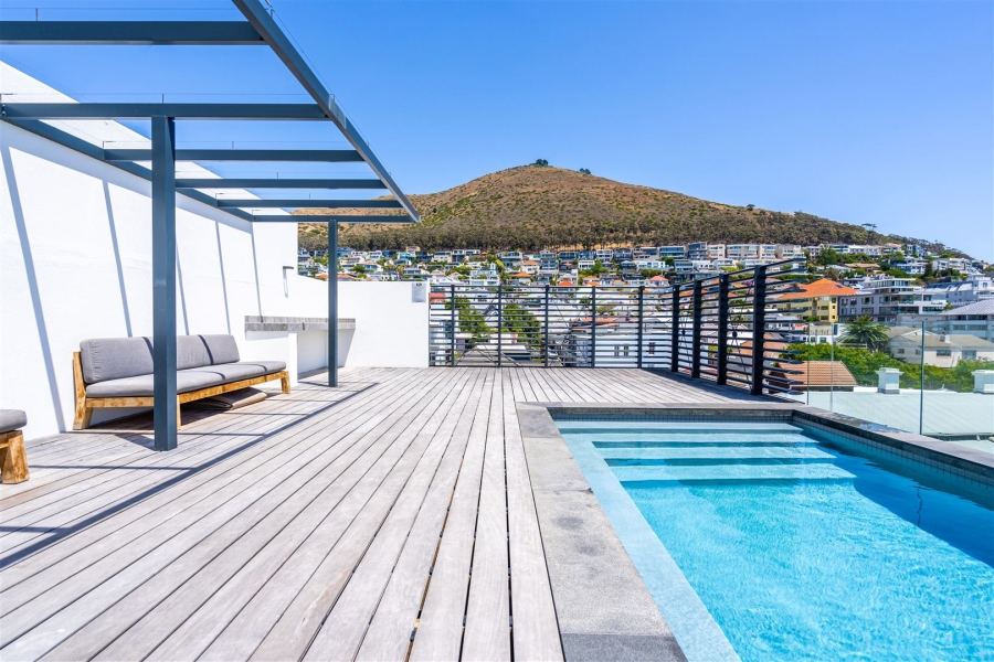 1 Bedroom Property for Sale in Green Point Western Cape